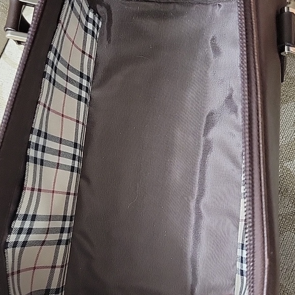 BURBERRY VINTAGE BARREL BAG - Picture 9 of 12